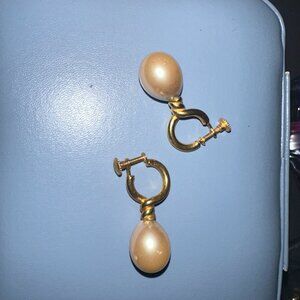 vintage gold tone screw pearl earrings